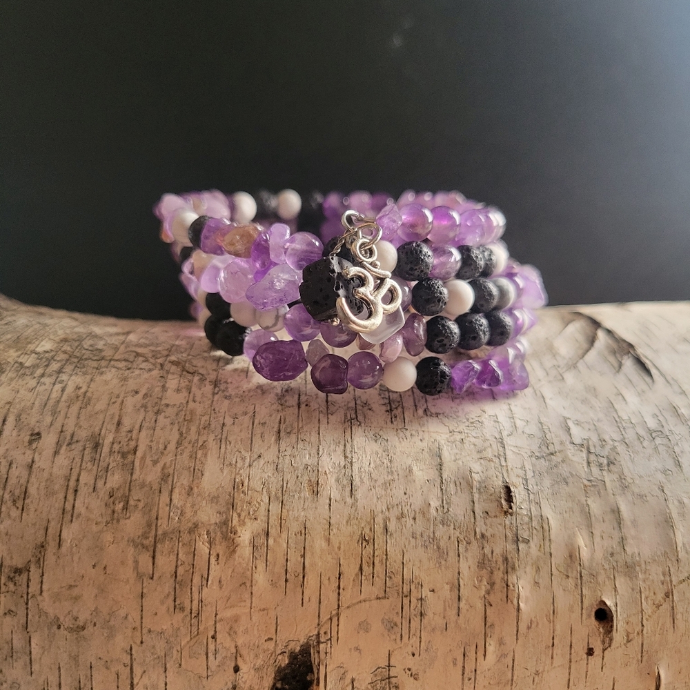 Amethyst/howlite/lava beaded bracelet